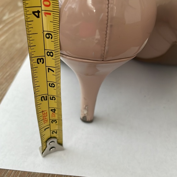 Michael Kors Dorothy Flex Tan Pumps Size 8 - Picture 11 of 11